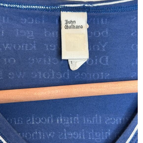 John Galliano Authentic Vintage 2000's Gazette Newspaper Tshirt Rare, size Small - Picture 4 of 11